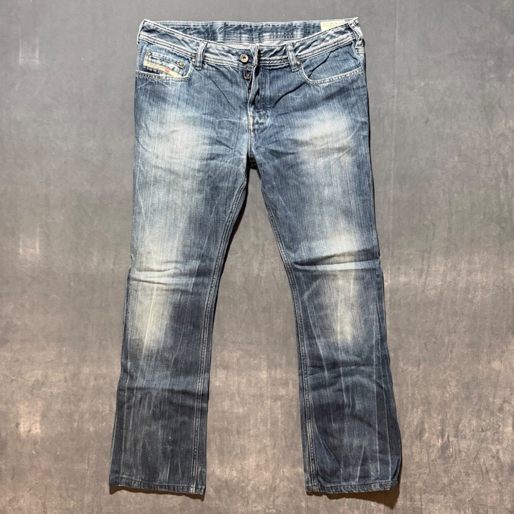 Diesel Zathan Jeans Mens 36x32 Blue Bootcut Distressed Unique Wash 008TA Rare